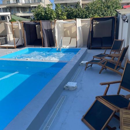 Family Hotel Malibu Chernomorets Luaran gambar