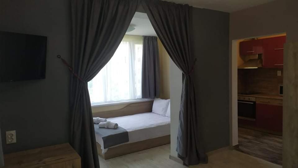 Family Hotel Malibu Chernomorets Luaran gambar