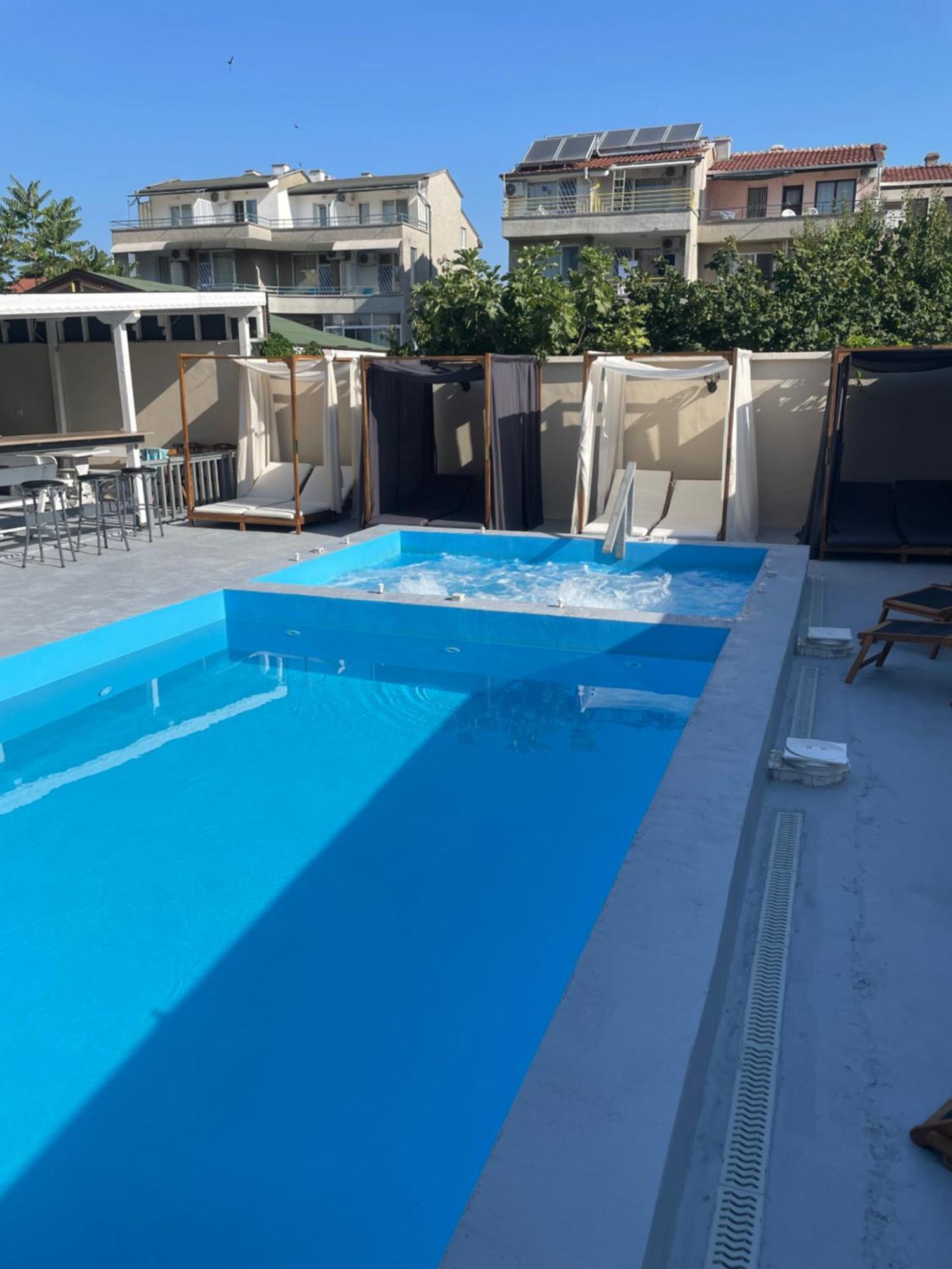Family Hotel Malibu Chernomorets Luaran gambar