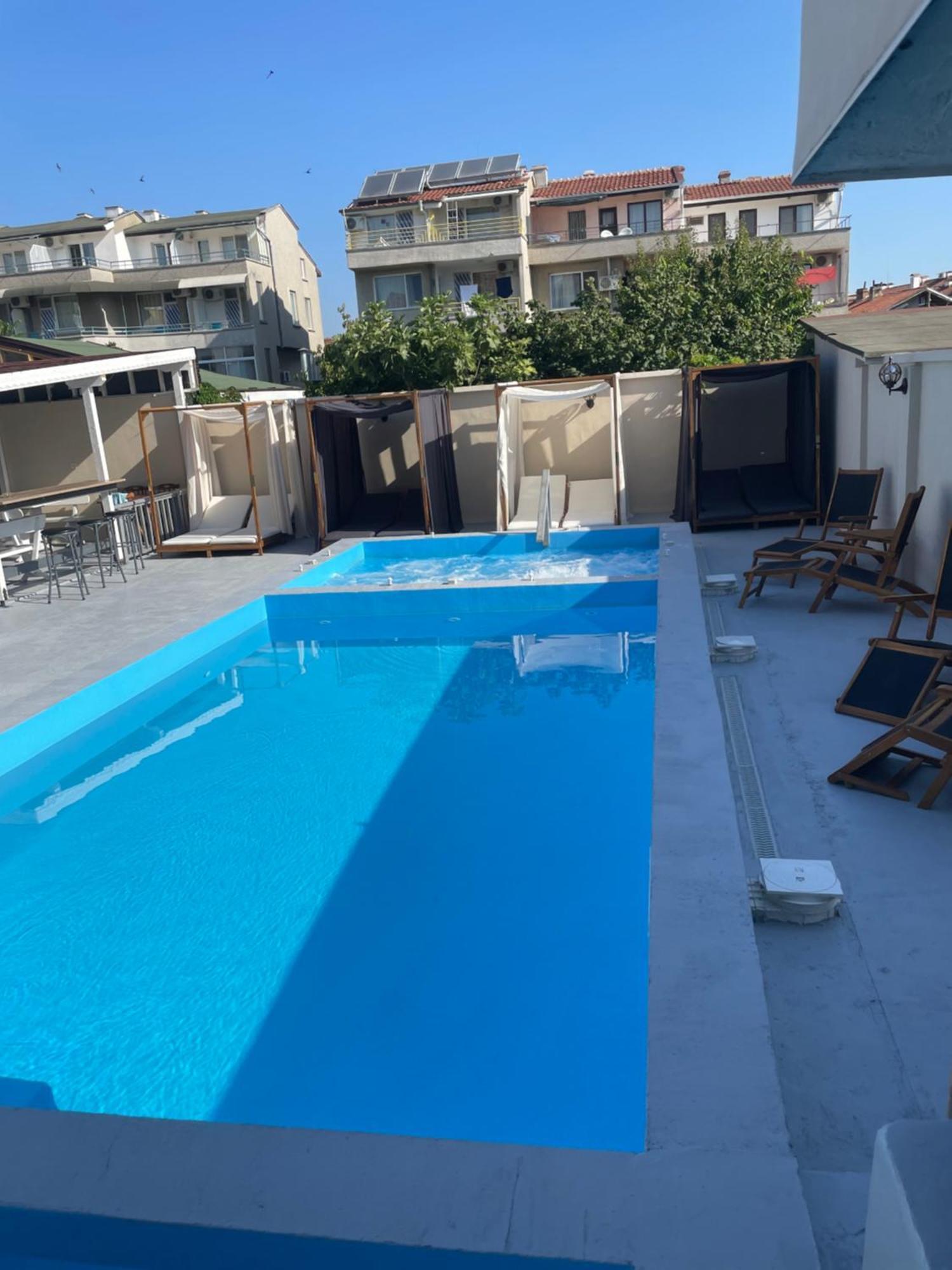 Family Hotel Malibu Chernomorets Luaran gambar