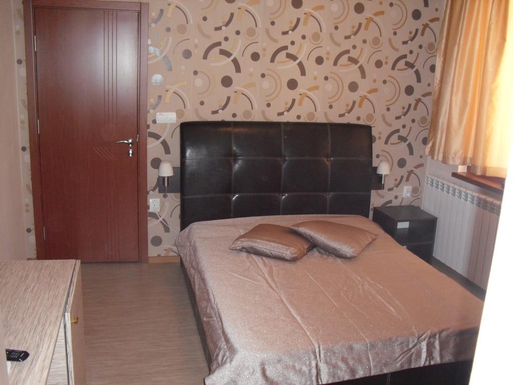 Family Hotel Malibu Chernomorets Luaran gambar
