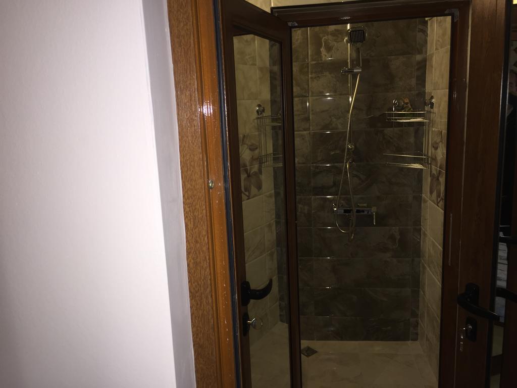 Family Hotel Malibu Chernomorets Luaran gambar