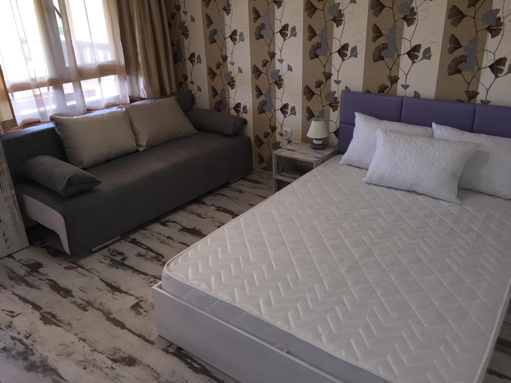 Family Hotel Malibu Chernomorets Luaran gambar