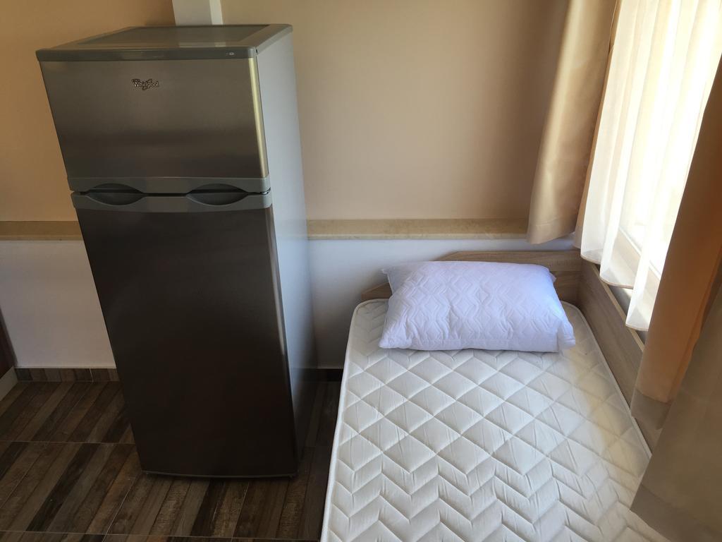 Family Hotel Malibu Chernomorets Luaran gambar