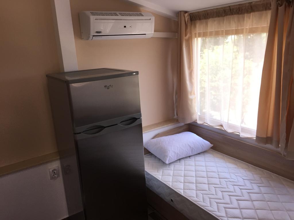 Family Hotel Malibu Chernomorets Luaran gambar